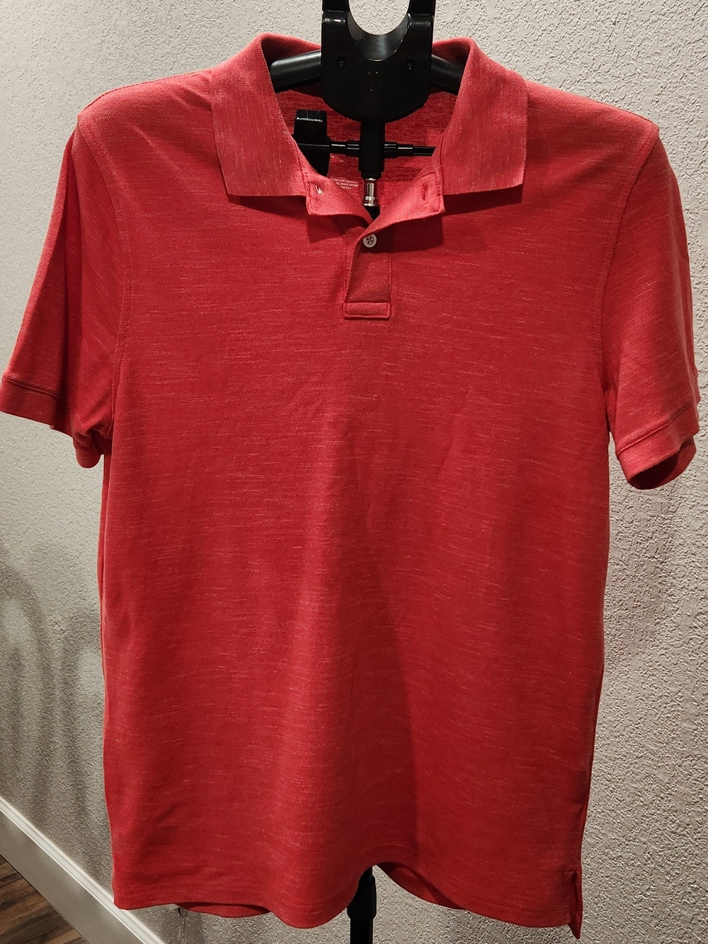 Men's Red Collar Short Sleeve Shirt - Medium